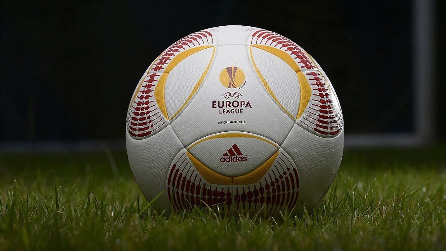 Мяч adidas Europa League